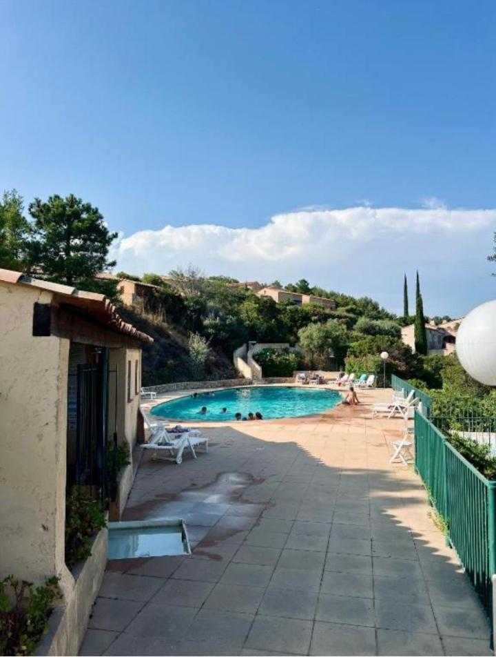 Haut De Mazet Vue Mer Et Piscine Partagee Appartement Roquebrune-sur-Argens Buitenkant foto